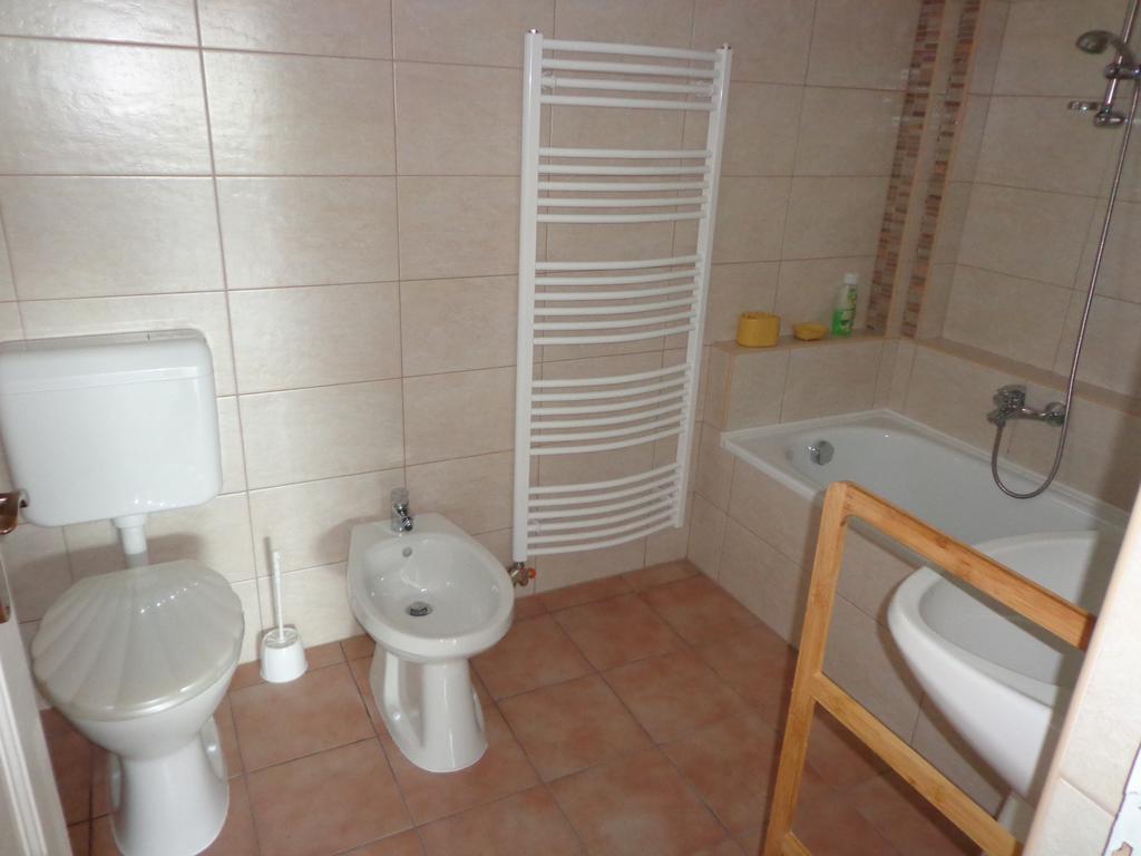 Eva Apartman Fonyód Buitenkant foto